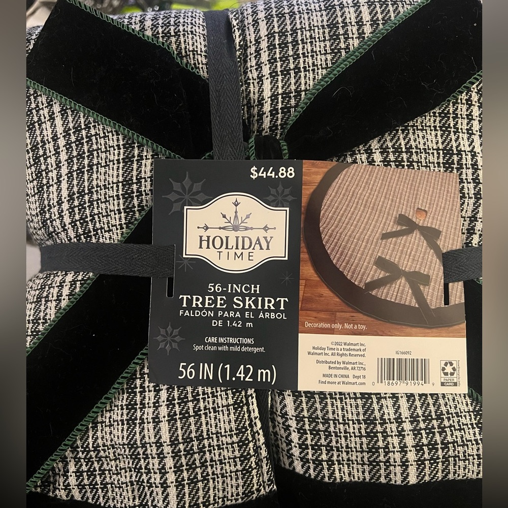 Holiday Time Black & White Plaid Christmas Tree Skirt 56”